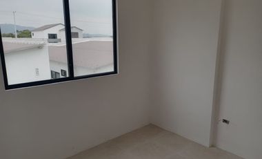 Casa de venta en la Urbanización La Joya, 4 dormitorios, 131 m2.