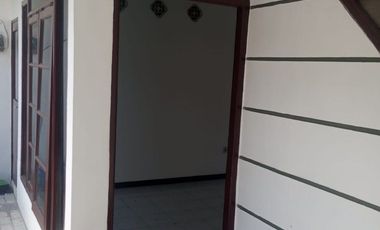 Disewakan Rumah di Jl. Manggis X, Pondok Tjandra Indah, dekat club house