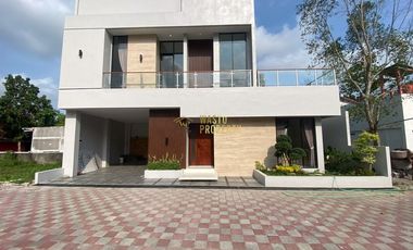 RUMAH SIAP HUNI KONTEMPORER 2 LANTAI DEKAT BANDARA YIA