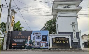 Dijual Rumah Mewah 3 Lantai di Sleman Jogja Gamping kolam renang pribadi