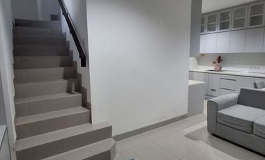 Disewa Cepat Rumah Furnish Bagus 2 Lantai Uk 6x10 Hoek Pik 2 Milenial