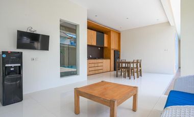 Vila Mewah Tropis Minimalis Dekat Pantai Nusa Dua