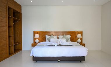 Vila Mewah Tropis Minimalis Dekat Pantai Nusa Dua