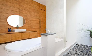 Vila Mewah Tropis Minimalis Dekat Pantai Nusa Dua