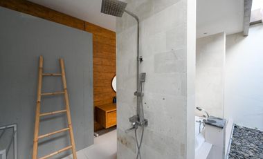 Vila Mewah Tropis Minimalis Dekat Pantai Nusa Dua