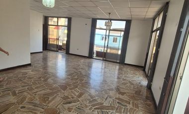 Departamento en Alquiler en la Alborada, 5 Habitaciones, 3 Baños, Parqueo, Balcón, Seguridad, Norte de Guayaquil.