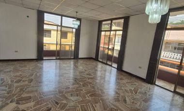 Departamento en Alquiler en la Alborada, 5 Habitaciones, 3 Baños, Parqueo, Balcón, Seguridad, Norte de Guayaquil.