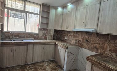 Departamento en Alquiler en la Alborada, 5 Habitaciones, 3 Baños, Parqueo, Balcón, Seguridad, Norte de Guayaquil.