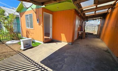 SE ARRIENDA CASA EN PITRFQUÉN, NOVENA REGIÓN  3D/1E/1B