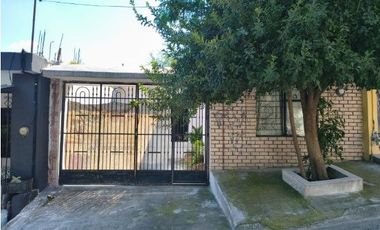 OFERTA CONTADO CASA EN VENTA EN GUADALUPE CERCA DE ELOY CAVAZOS 1 PLANTA, 2 RECÁMARAS, ESTACIONAMIENTO CON REJA, LAVANDERÍA TECHADA