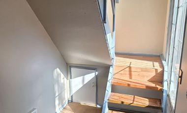 CASA DE DOS PISOS EN CALLE ESMERALDA COMUNA DE TALAGANTE