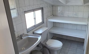 CASA DE DOS PISOS EN CALLE ESMERALDA COMUNA DE TALAGANTE