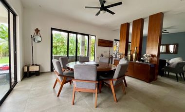 SE VENDE CASA EN RESIDENCIAL VILLA MAGNA CANCUN