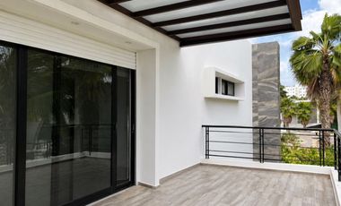 SE VENDE CASA EN RESIDENCIAL VILLA MAGNA CANCUN