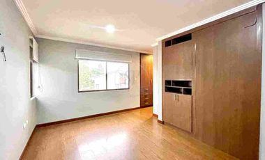 Casa en Venta . Cuenca