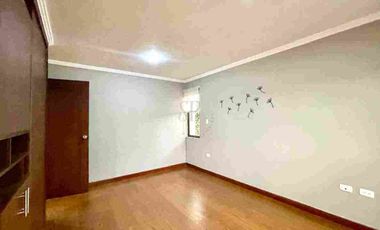 Casa en Venta . Cuenca