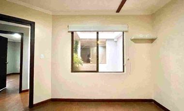 Casa en Venta . Cuenca