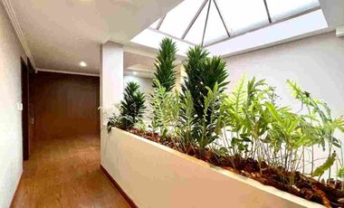 Casa en Venta . Cuenca