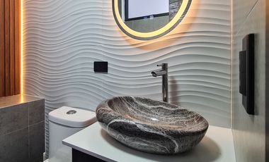 En venta casa de Lujo en Zarzas 2 cerca de la Laguna de la Daniel Alvarez y a pocos minutos del centro de Loja