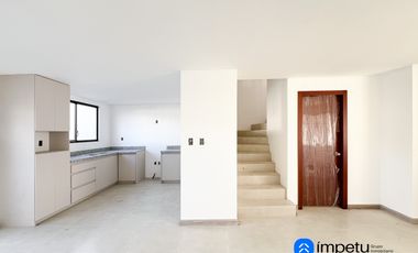 En venta casa en sector la dolorosa cerca de la Iglesia de Obrapia y a pocos minutos del centro de Loja