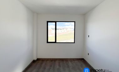 En venta casa en sector la dolorosa cerca de la Iglesia de Obrapia y a pocos minutos del centro de Loja