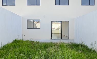 En venta casa en sector la dolorosa cerca de la Iglesia de Obrapia y a pocos minutos del centro de Loja