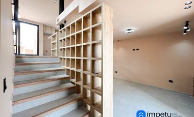 En venta casa en sector época a pocos minutos del centro de Loja