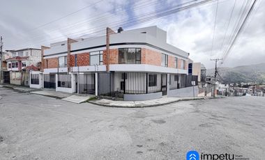 En venta casa esquinera sector Juan José Castillo al sur de la ciudad de Loja