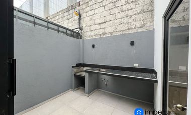 En venta casa esquinera sector Juan José Castillo al sur de la ciudad de Loja
