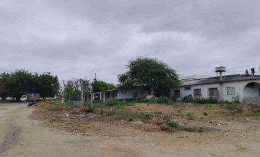 En Venta Terreno Esquinero cerca la vía Ballenita Chulluype Santa Elena