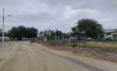 En Venta Terreno Esquinero cerca la vía Ballenita Chulluype Santa Elena