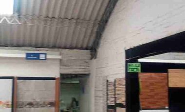 VENTA AMPLIAS BODEGAS COMO UNIDADES INDUSTRIALES COMERCIALES, DE 3726⁸ MTRS. APTOXIMADOS, APTOS PARA LOCALES COMERCIALES TOTALMENTE GRANDES, PRECIO OFERTA VALOR DE VENTA. $ 980.000 MUY NEGOCIABLES.