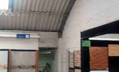 VENTA AMPLIAS BODEGAS COMO UNIDADES INDUSTRIALES COMERCIALES, DE 3726⁸ MTRS. APTOXIMADOS, APTOS PARA LOCALES COMERCIALES TOTALMENTE GRANDES, PRECIO OFERTA VALOR DE VENTA. $ 980.000 MUY NEGOCIABLES.