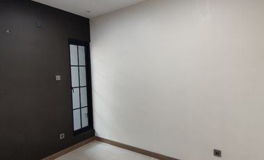 SISA 3 UNIT !! Rumah Strategis Free All Biaya Dekat Pintu Tol Pamulang Tangsel