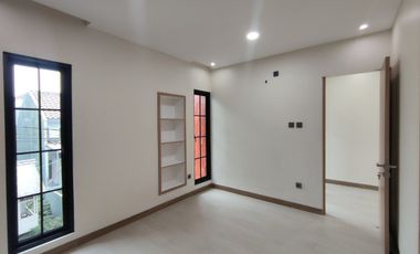 SISA 3 UNIT !! Rumah Strategis Free All Biaya Dekat Pintu Tol Pamulang Tangsel