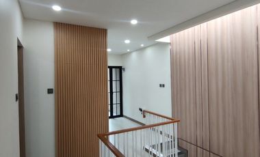 SISA 3 UNIT !! Rumah Strategis Free All Biaya Dekat Pintu Tol Pamulang Tangsel