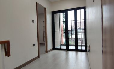 SISA 3 UNIT !! Rumah Strategis Free All Biaya Dekat Pintu Tol Pamulang Tangsel