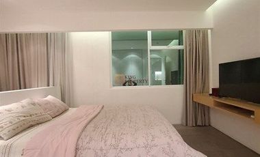 Disewakan 1BR AKR Gallery West – Scandinavian Minimalist, Unit Luas Convert 2BR Hook