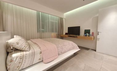 Disewakan 1BR AKR Gallery West – Scandinavian Minimalist, Unit Luas Convert 2BR Hook