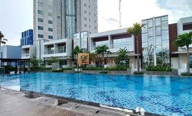 Disewakan 1BR AKR Gallery West – Scandinavian Minimalist, Unit Luas Convert 2BR Hook