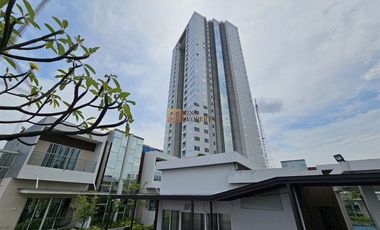 Disewakan 1BR AKR Gallery West – Scandinavian Minimalist, Unit Luas Convert 2BR Hook