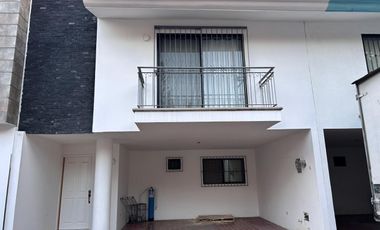 CASA EN RENTA AREA TABASCO 2000