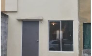 ECONÓMICA CASA EN VENTA EN TERRANOVA, 2 RECÁMARAS, UN BAÑO, ESTACIONAMIENTO