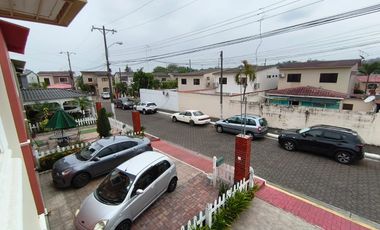 Vendo casa cerca de universidad  Via a La Costa