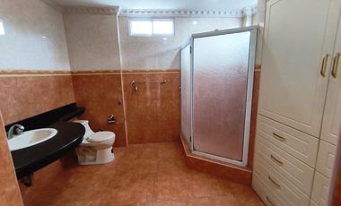 Vendo casa cerca de universidad  Via a La Costa