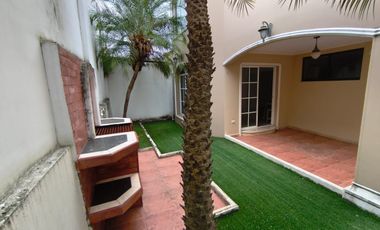 Vendo casa cerca de universidad  Via a La Costa