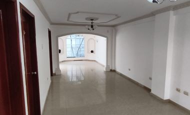 Vendo casa cerca de universidad  Via a La Costa