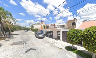 REMATE BANCARIO - Casa en Loma Dorada, San Luis Potosí ¡50% Menos Precio Comercial!