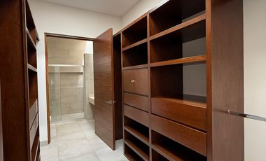 Casa de una planta amueblada en renta en Jardines del Campestre