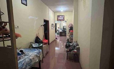 Rumah 2 Lantai + Tanah belakang bentuk L